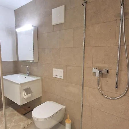 Privatunterkunft Mountainside In By Menbergs Harmony *